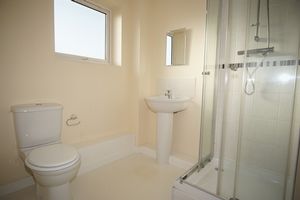 Ensuite- click for photo gallery